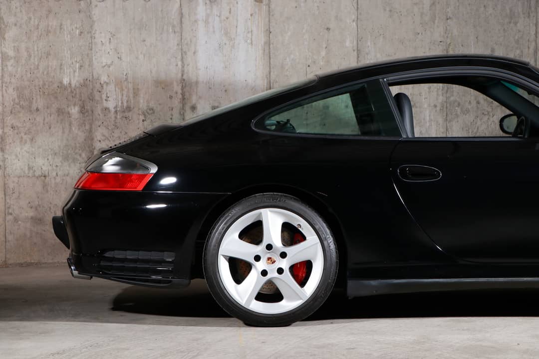 2004 Porsche 911 Carrera 4S — photo 12