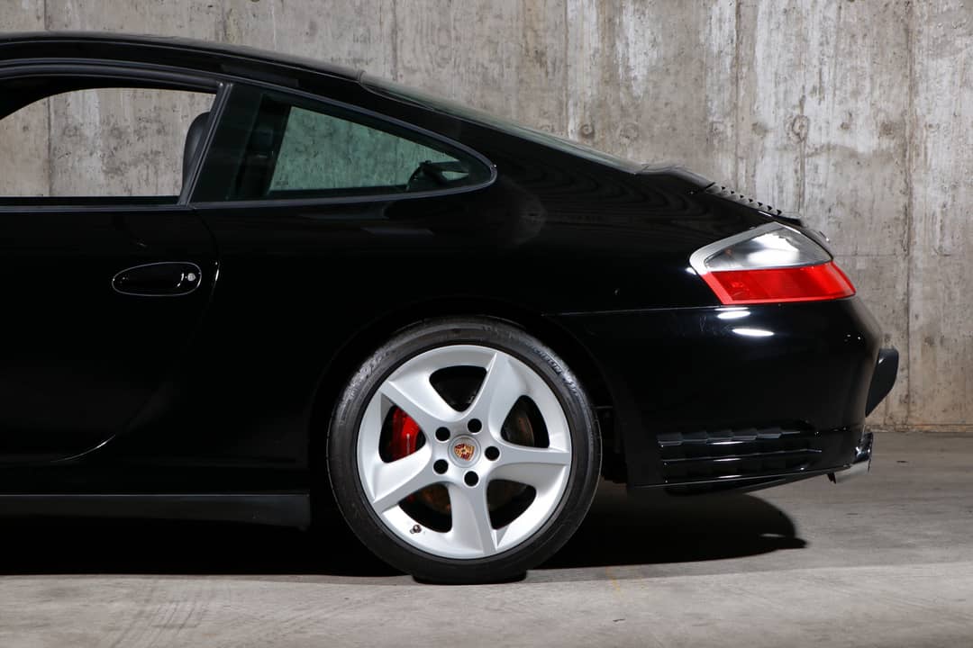 2004 Porsche 911 Carrera 4S — photo 16