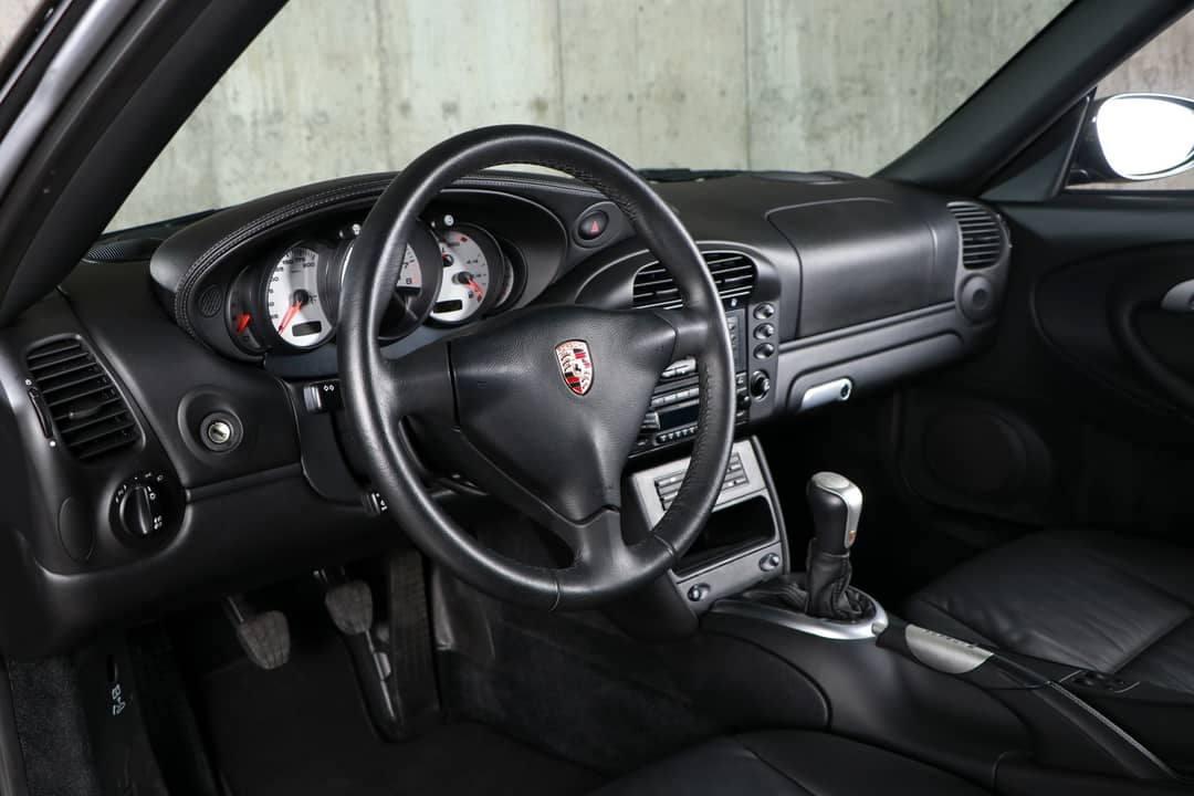2004 Porsche 911 Carrera 4S — photo 22