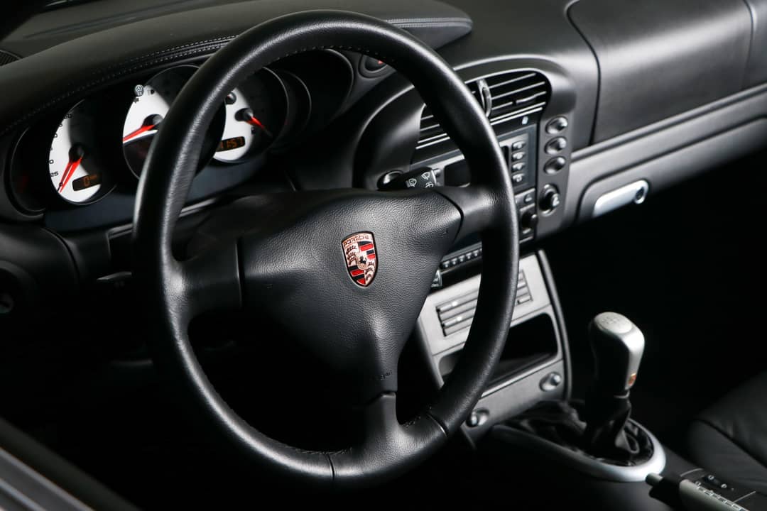 2004 Porsche 911 Carrera 4S — photo 23