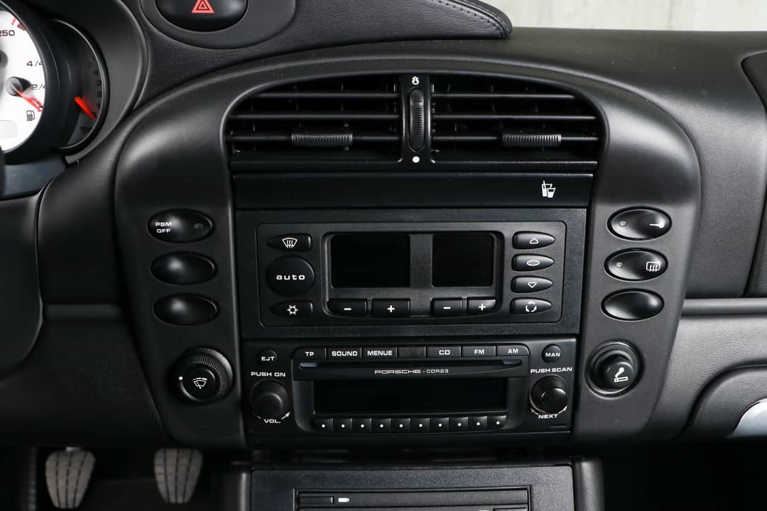 2004 Porsche 911 Carrera 4S — photo 26