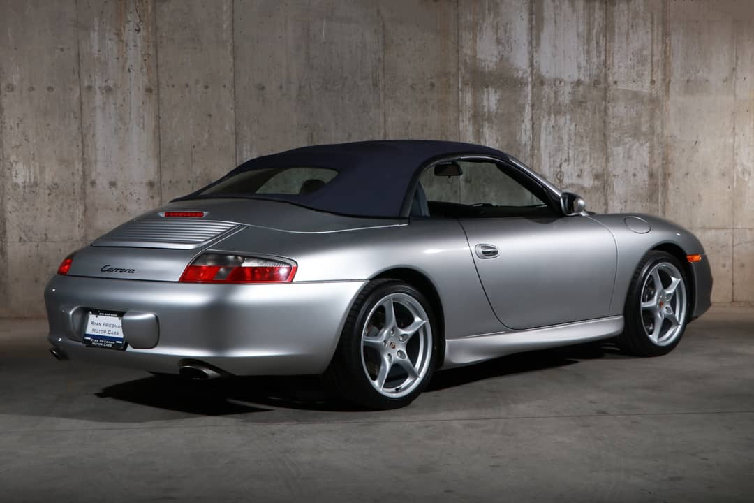 2002 Porsche 911 Carrera — photo 17