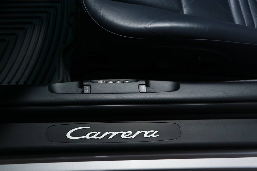 2002 Porsche 911 Carrera — photo 30