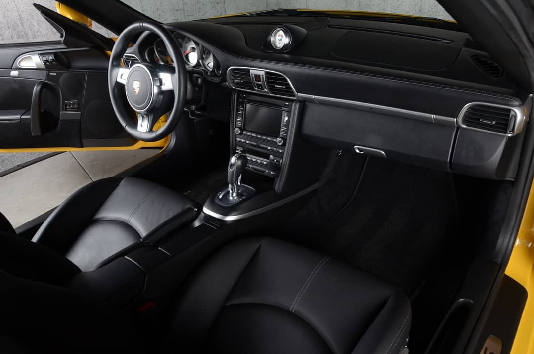 2012 Porsche 911 Turbo S — photo 36