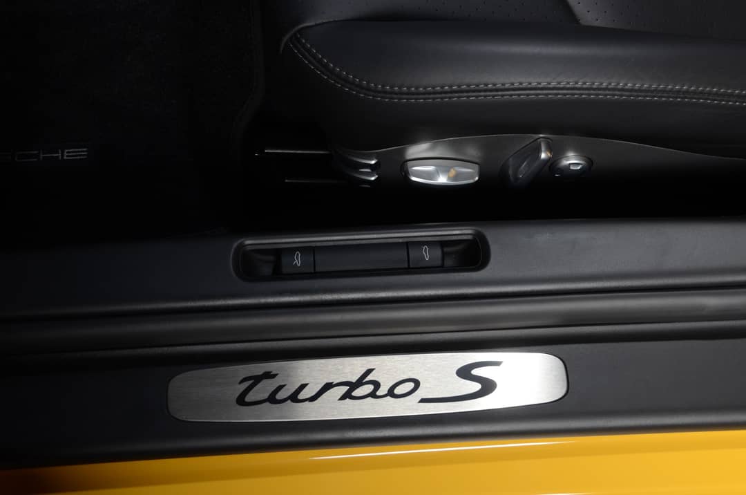 2012 Porsche 911 Turbo S — photo 54