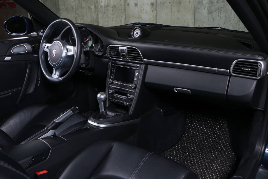 2012 Porsche 911 Carrera GTS — photo 43