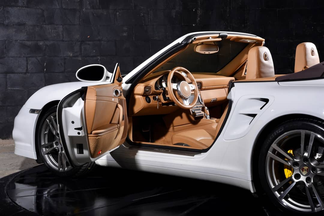 2013 Porsche 911 Turbo S — photo 23