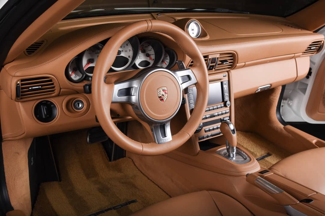 2013 Porsche 911 Turbo S — photo 24