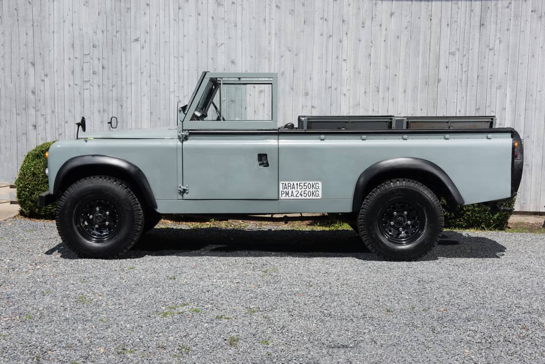 1964 Land Rover Santana 109 — photo 2