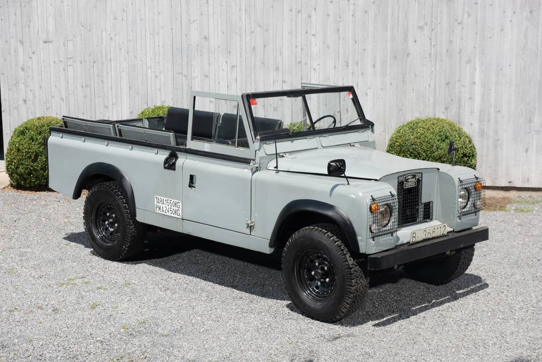 1964 Land Rover Santana 109 — photo 21