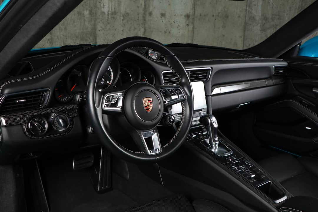 2018 Porsche 911 Turbo S — photo 22