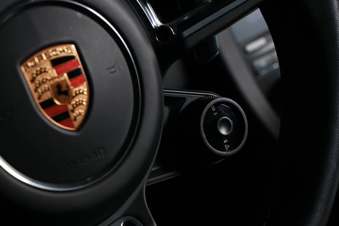 2018 Porsche 911 Turbo S — photo 25