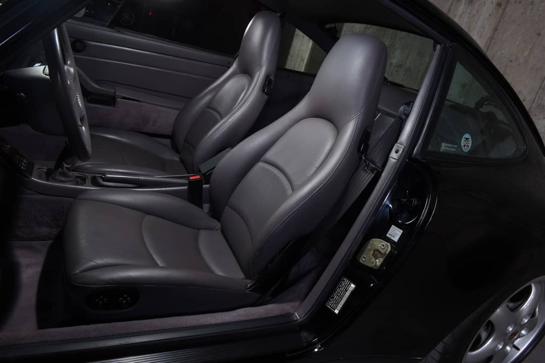 1996 Porsche 911 Carrera 4 — photo 17