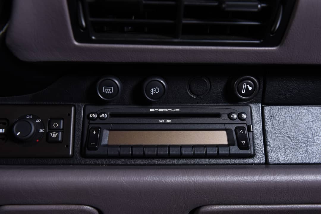 1996 Porsche 911 Carrera 4 — photo 27
