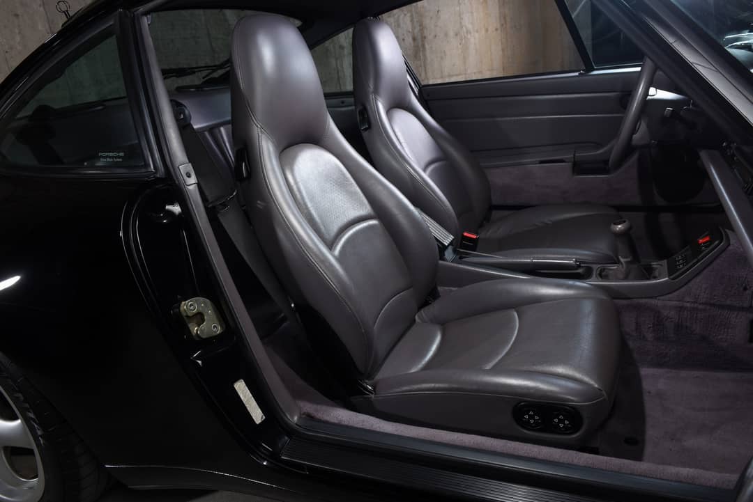 1996 Porsche 911 Carrera 4 — photo 30