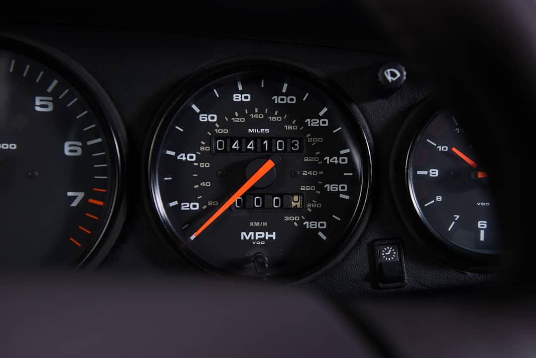 1996 Porsche 911 Carrera 4 — photo 41