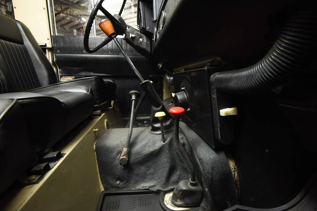 1980 Land Rover Santana 88 — photo 11