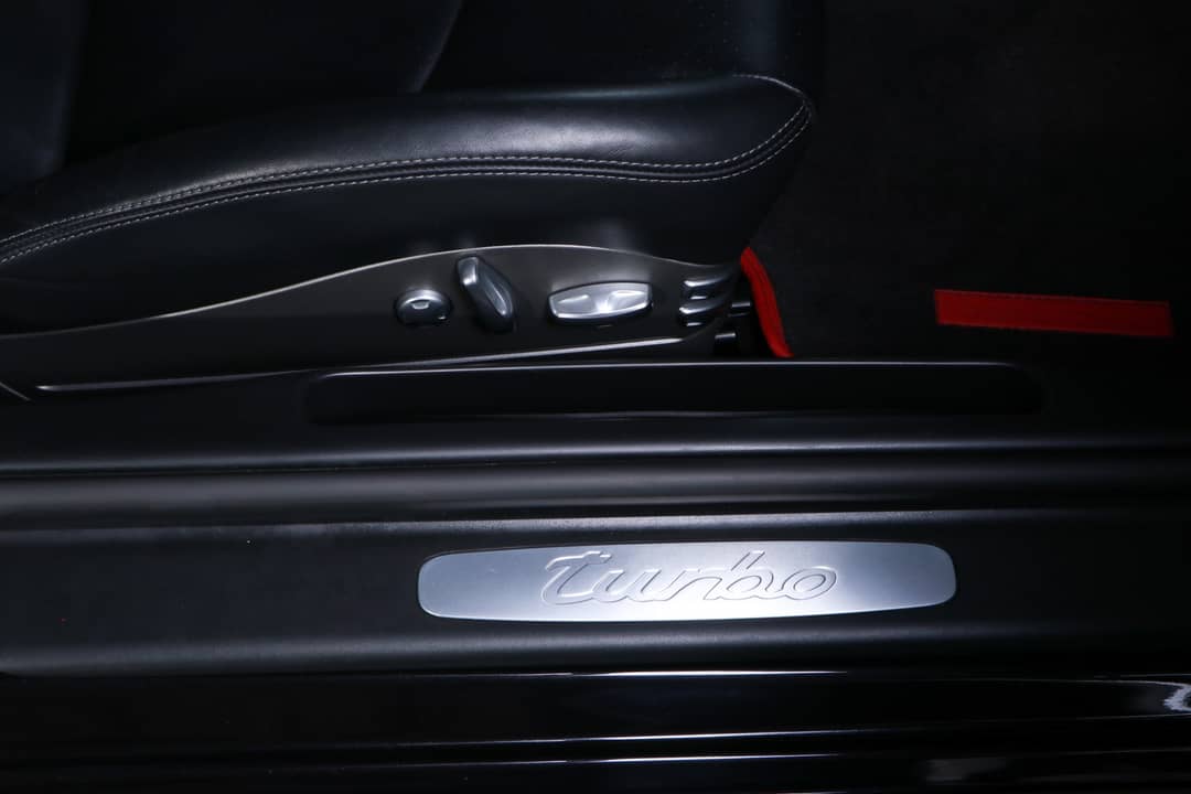 2012 Porsche 911 Turbo — photo 32