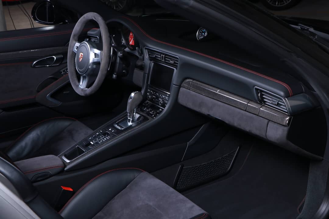 2015 Porsche 911 Carrera GTS Cabriolet — photo 36