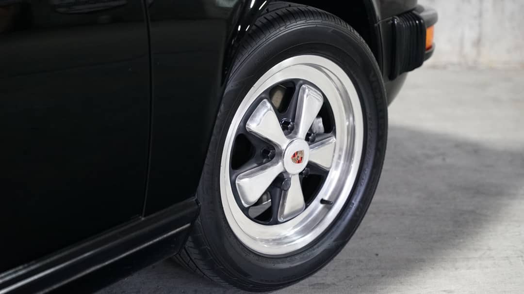 1988 Porsche 911 Targa — photo 13