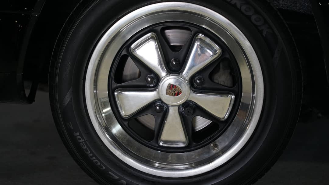 1988 Porsche 911 Targa — photo 14