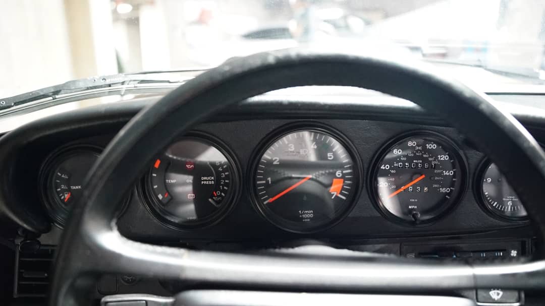 1988 Porsche 911 Targa — photo 19