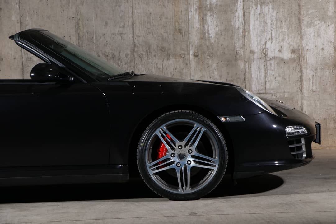 2011 Porsche 911 Carrera 4S — photo 12