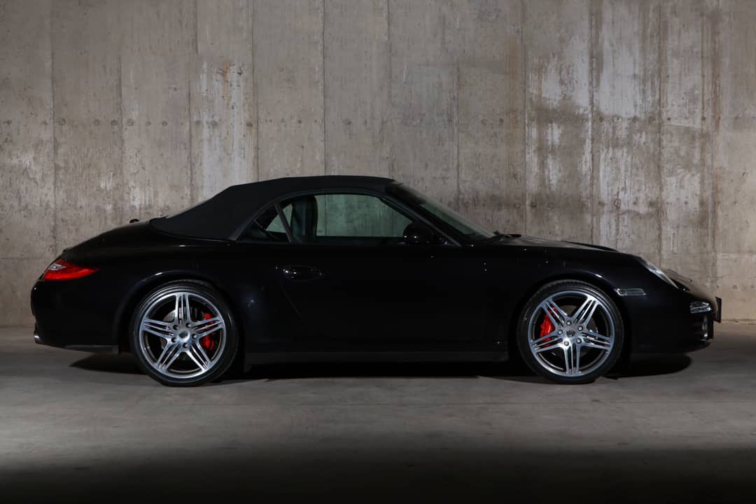 2011 Porsche 911 Carrera 4S — photo 14