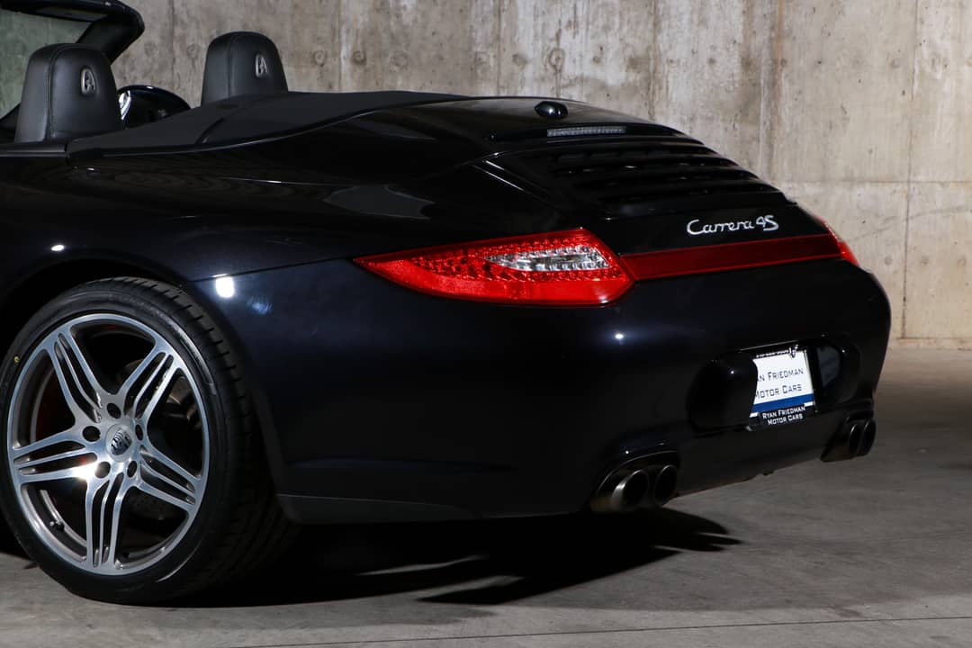 2011 Porsche 911 Carrera 4S — photo 24