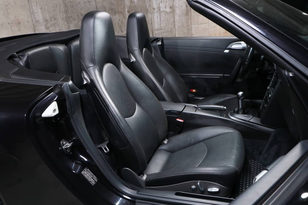 2011 Porsche 911 Carrera 4S — photo 25