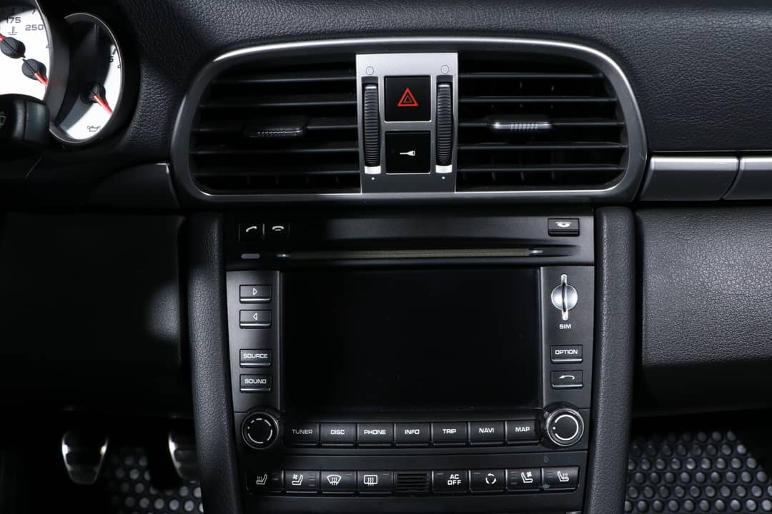 2011 Porsche 911 Carrera 4S — photo 35