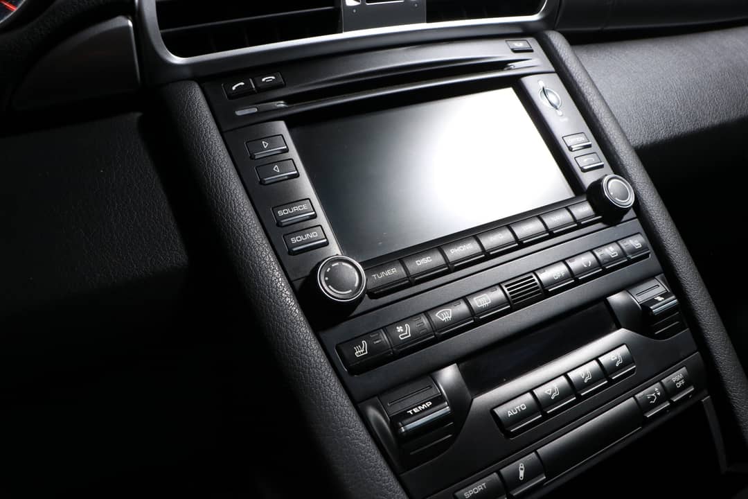 2011 Porsche 911 Carrera 4S — photo 40