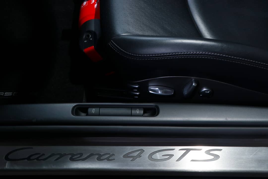 2012 Porsche 911 Carrera 4 GTS — photo 21
