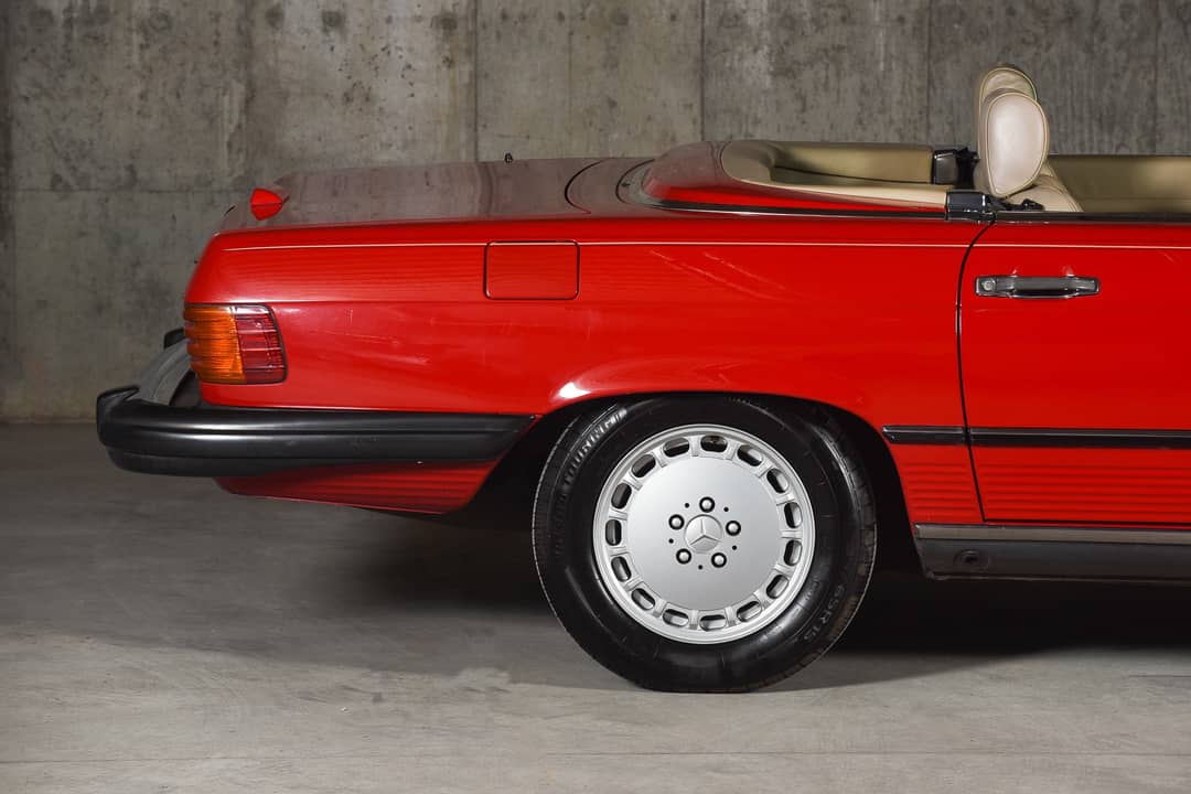 1988 Mercedes-Benz 560-Class 560 SL — photo 12