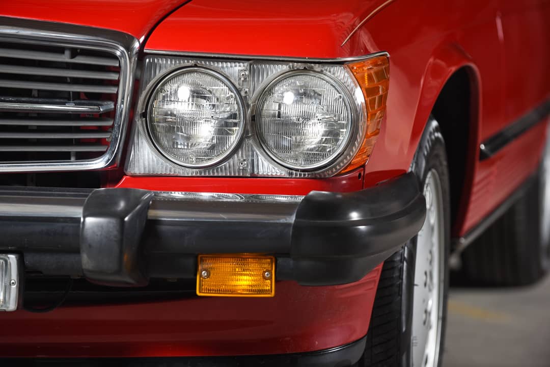 1988 Mercedes-Benz 560-Class 560 SL — photo 31