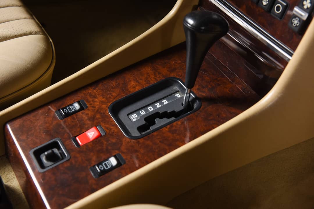 1988 Mercedes-Benz 560-Class 560 SL — photo 49