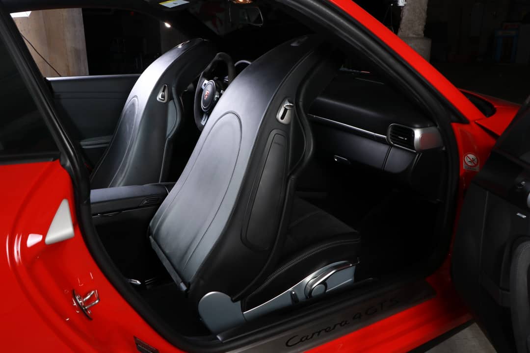 2012 Porsche 911 Carrera 4 GTS — photo 38