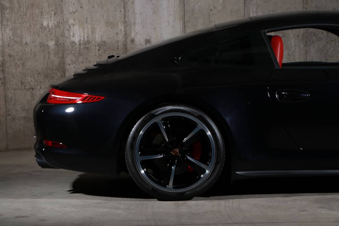 2015 Porsche 911 Carrera 4S — photo 12