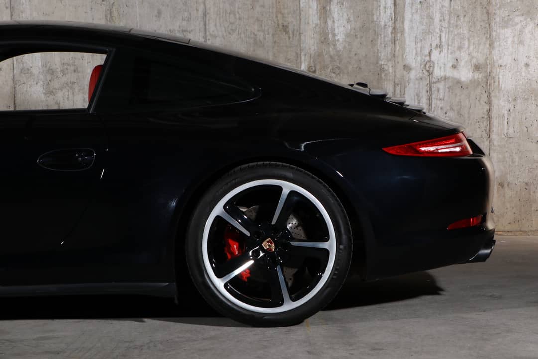 2015 Porsche 911 Carrera 4S — photo 17