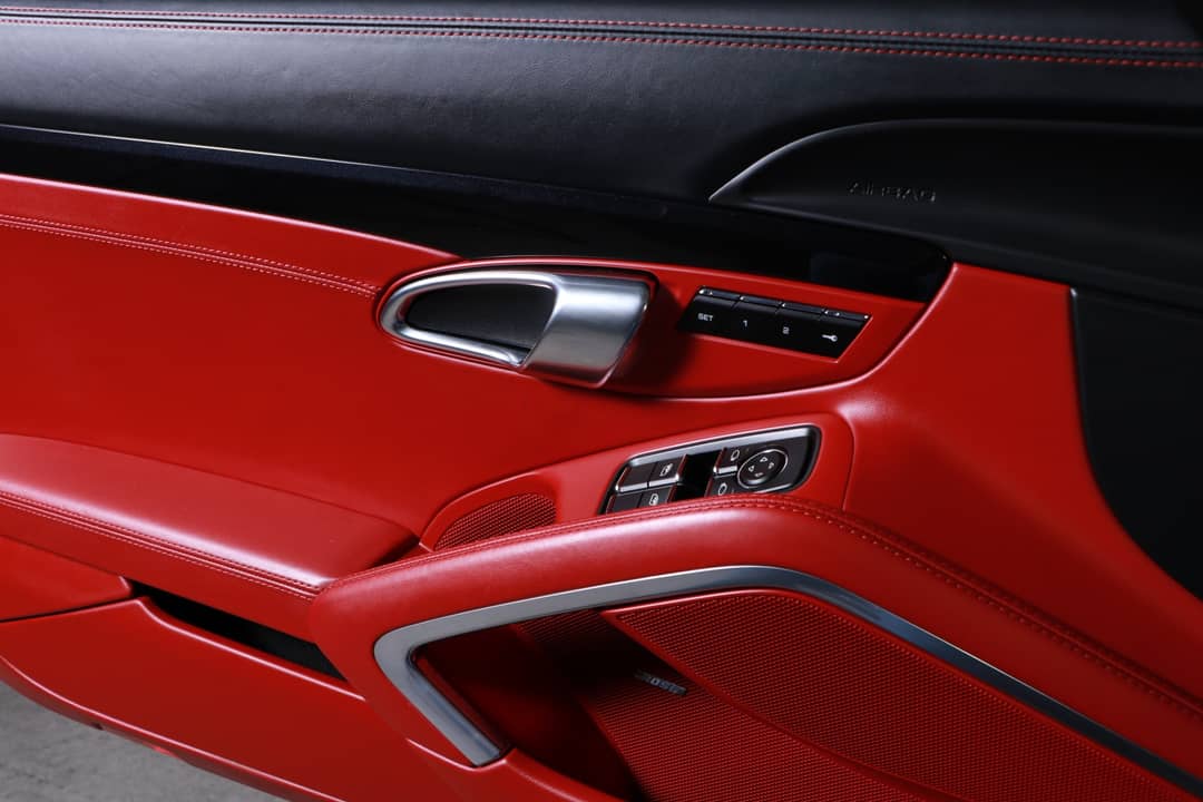 2015 Porsche 911 Carrera 4S — photo 26