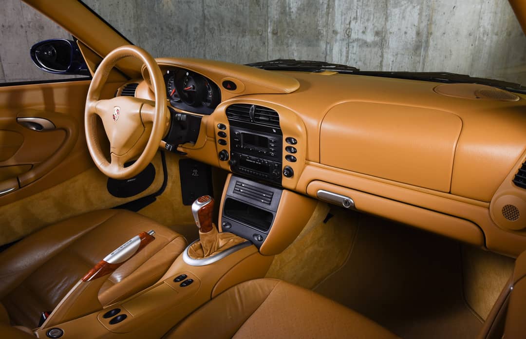 2002 Porsche 911 Carrera — photo 28
