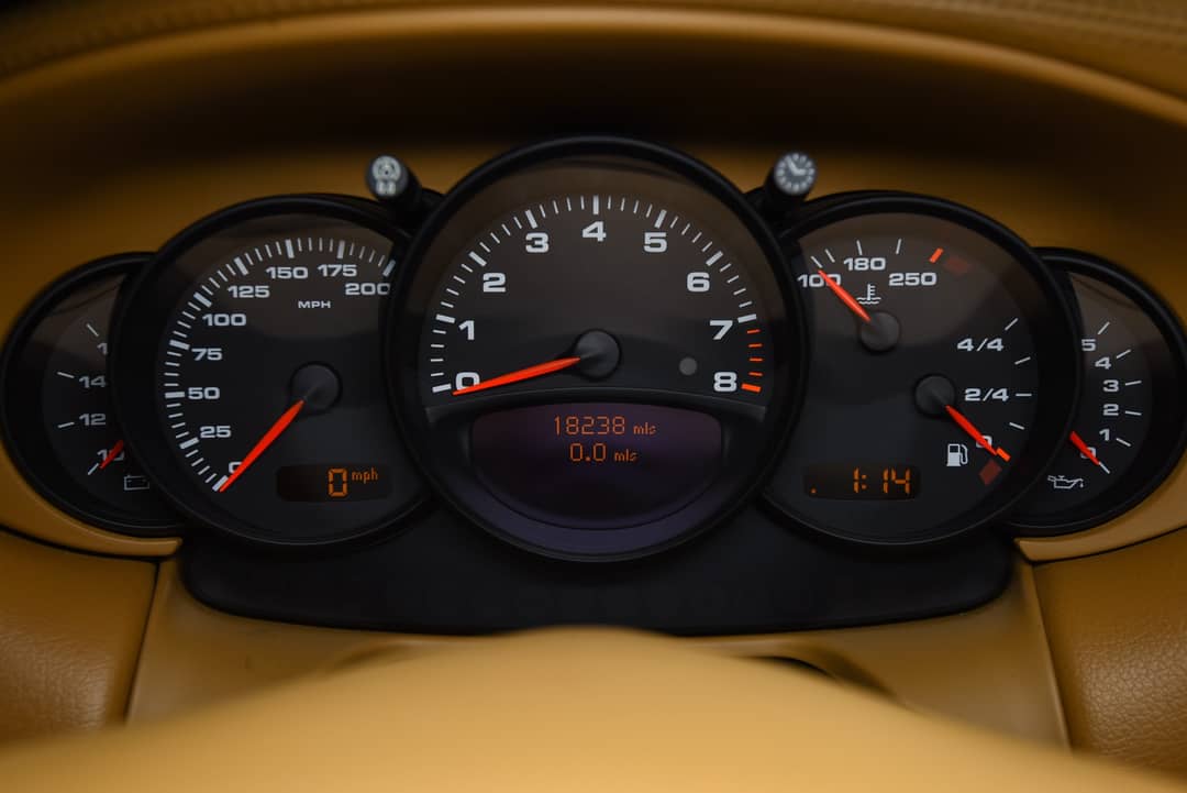 2002 Porsche 911 Carrera — photo 32