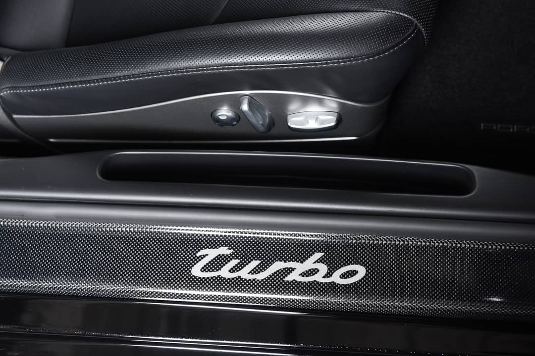 2012 Porsche 911 Turbo — photo 17