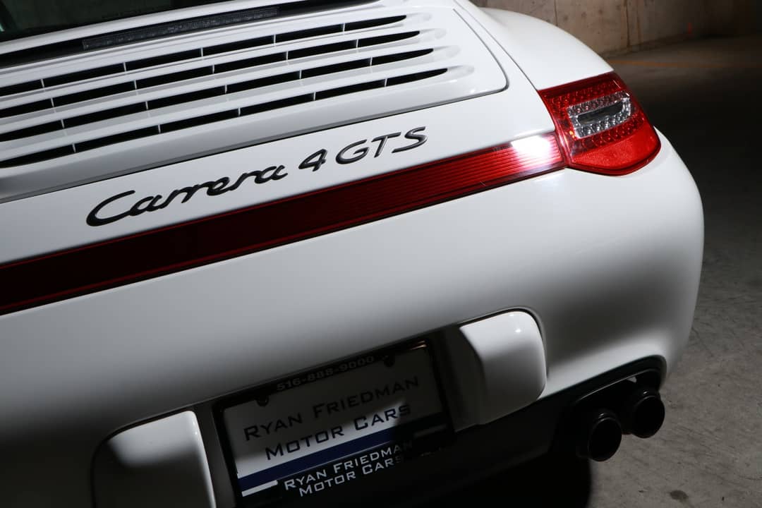 2012 Porsche 911 Carrera 4 GTS — photo 17