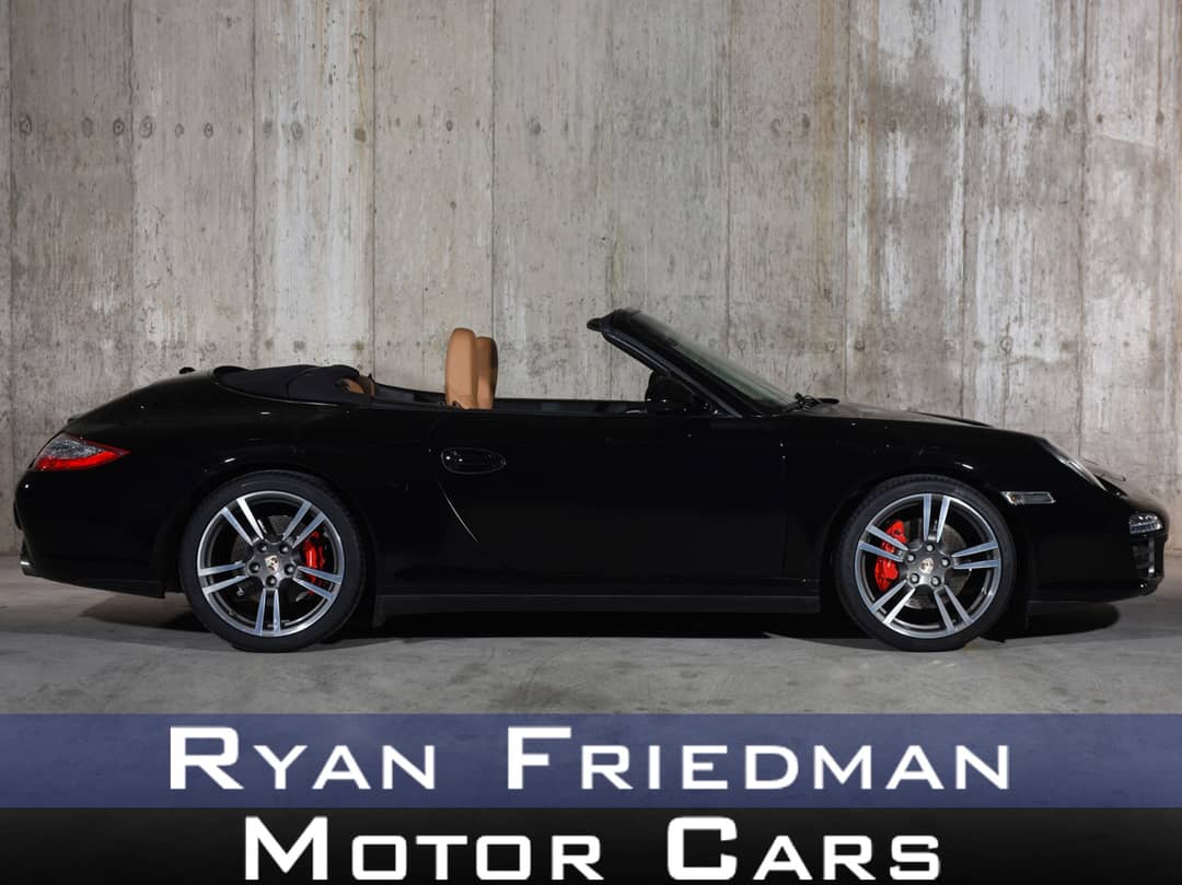 2011 Porsche 911 Carrera 4S — photo 1