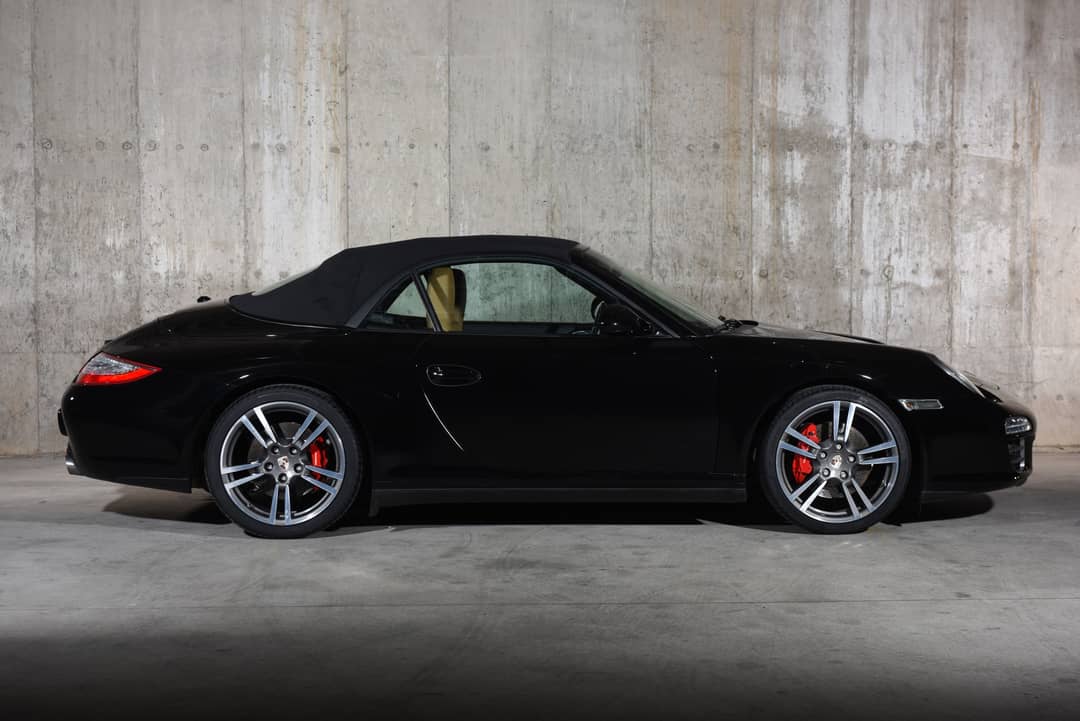 2011 Porsche 911 Carrera 4S — photo 13