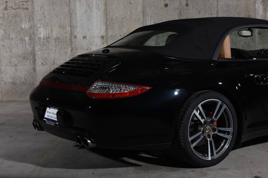 2011 Porsche 911 Carrera 4S — photo 16