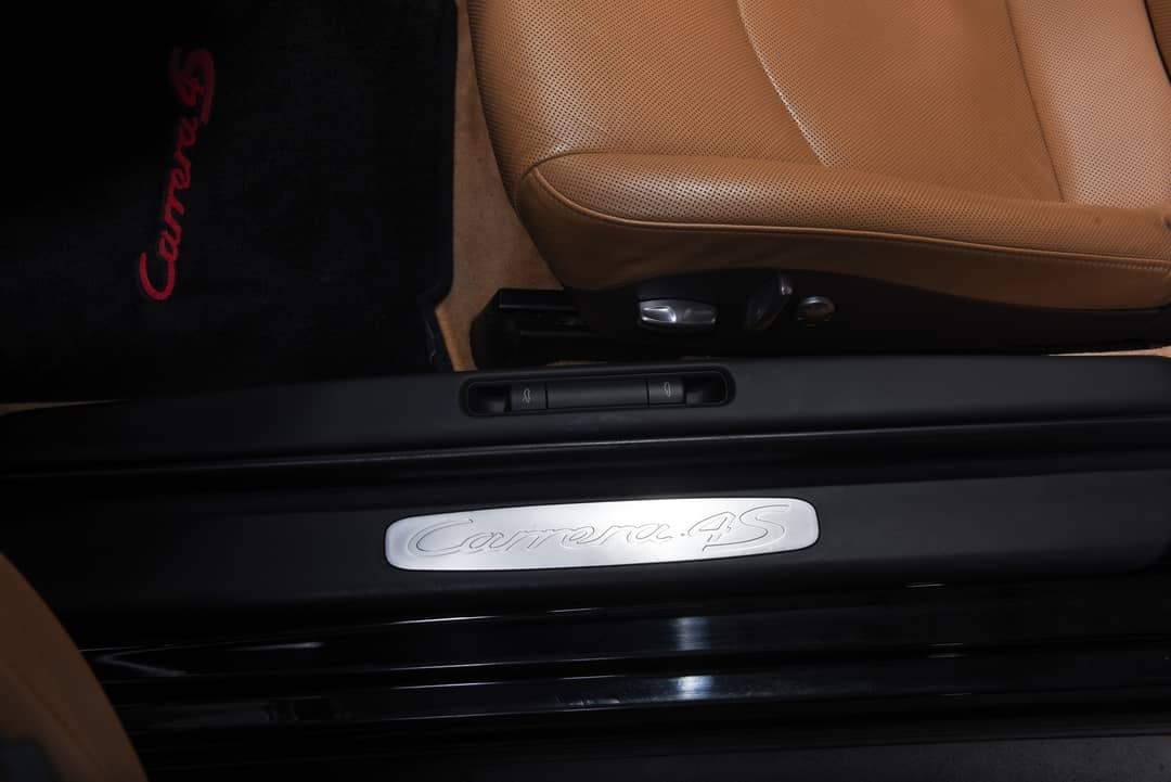 2011 Porsche 911 Carrera 4S — photo 20