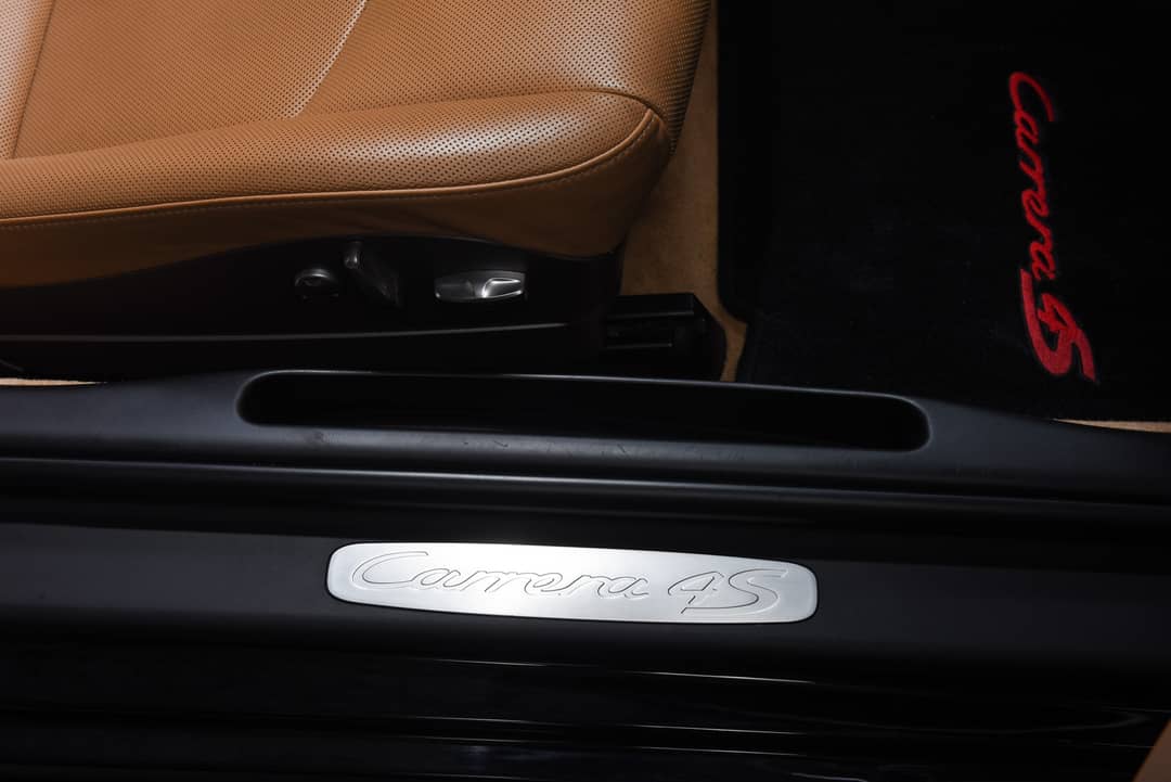 2011 Porsche 911 Carrera 4S — photo 27