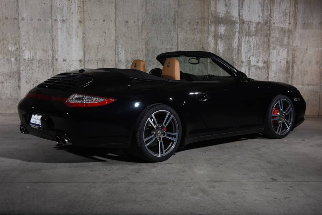 2011 Porsche 911 Carrera 4S — photo 5
